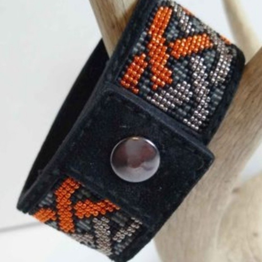 Bracelet of Leather And Beads 8 1/4” Long